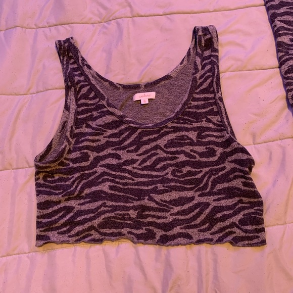 Colsie Matching Zebra Print Pajamas - Picture 3 of 6